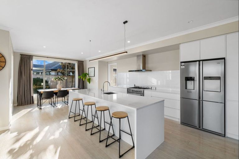 Photo of property in 14 Glenfinnan Place, West Melton, 7618