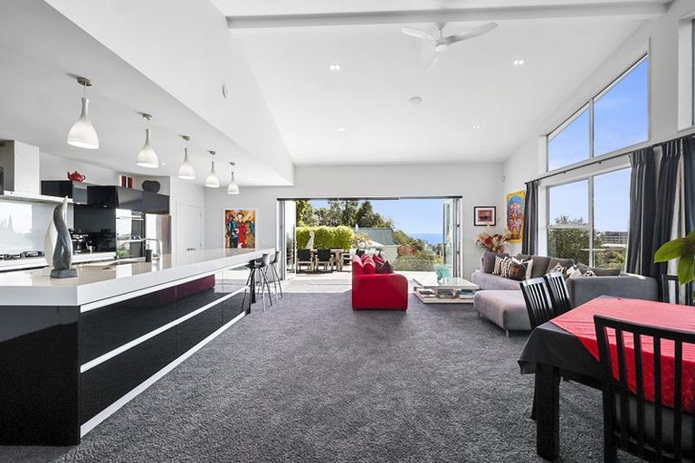 Photo of property in 86 Brougham Street, New Plymouth, 4310