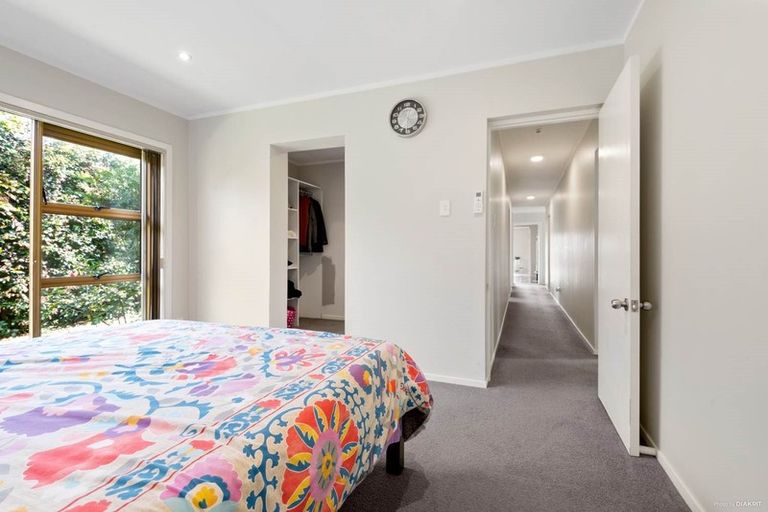 Photo of property in 63 Ray Small Drive, Pahurehure, Papakura, 2113