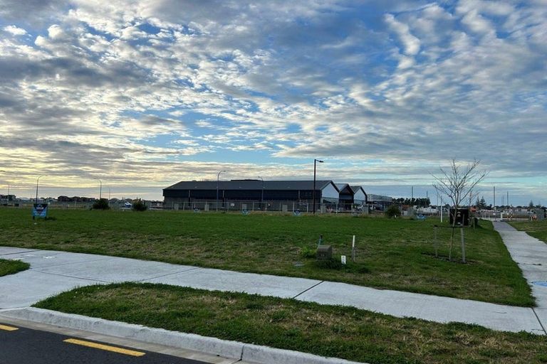 Photo of property in 4 Manhattan Crescent, Papamoa, 3118