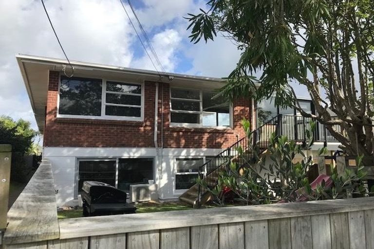 Photo of property in 1/18 Sydney Street, Hauraki, Auckland, 0622