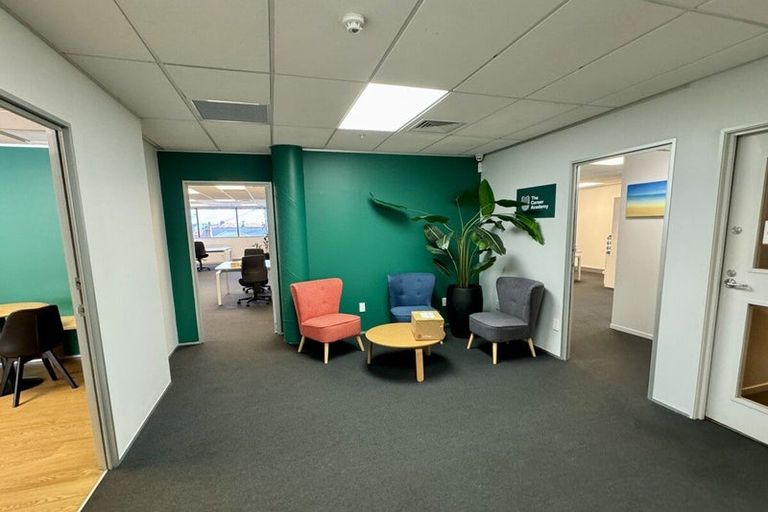 Photo of property in 2 Heather Street, Mangawhai Heads, Mangawhai, 0505