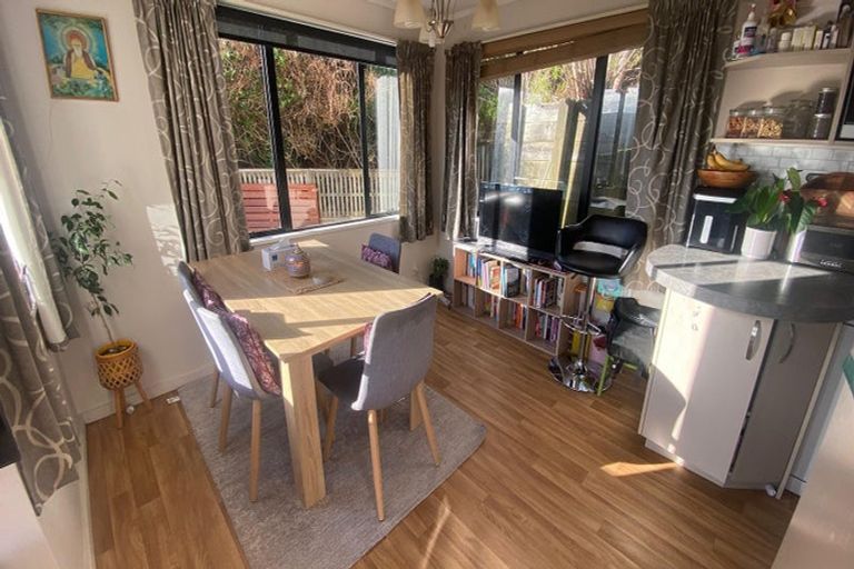 Photo of property in 16b Trinidad Crescent, Grenada Village, Wellington, 6037