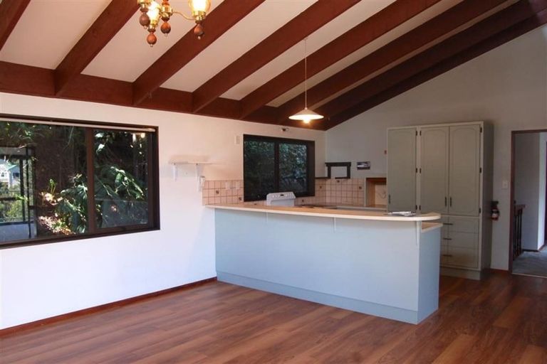 Photo of property in 27 Burns Road, Hospital Hill, Napier, 4110