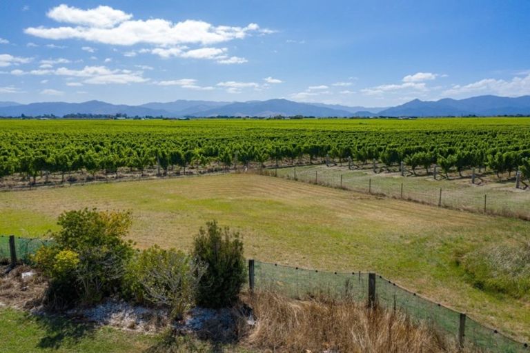 Photo of property in 445 Dillons Point Road, Dillons Point, Blenheim, 7273