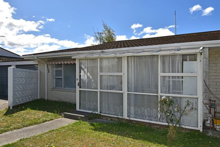 Photo of property in 2/34 Elizabeth Street, Riccarton, Christchurch, 8041