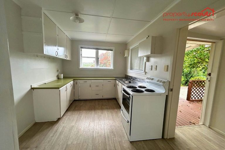 Photo of property in 1/12 Holiday Road, Stanmore Bay, Whangaparaoa, 0932
