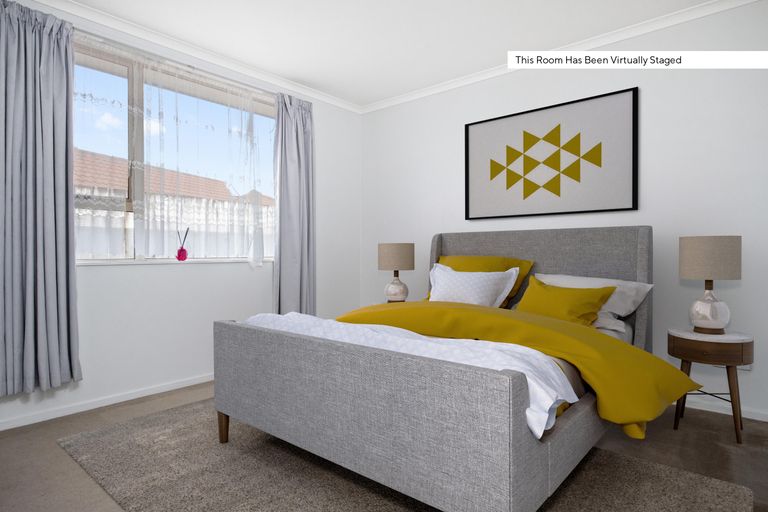 Photo of property in 2 Kathleen Reece Place, Waiuku, 2123