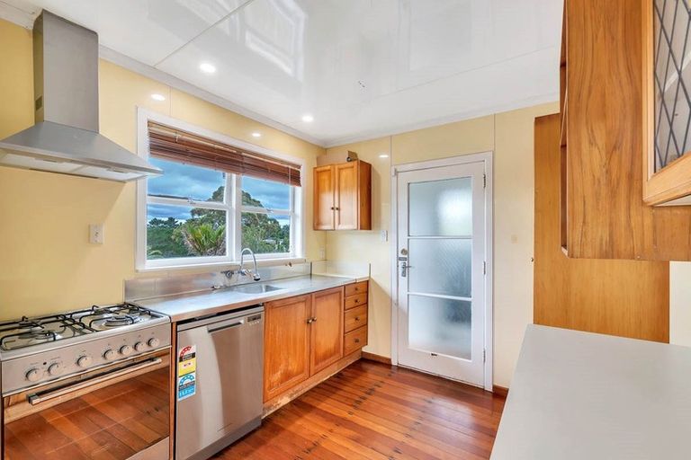 Photo of property in 38 Cyclarama Crescent, Massey, Auckland, 0614