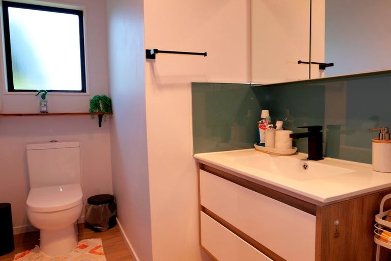 Photo of property in 27 Pitoitoi Street, Otaihanga, Paraparaumu, 5036