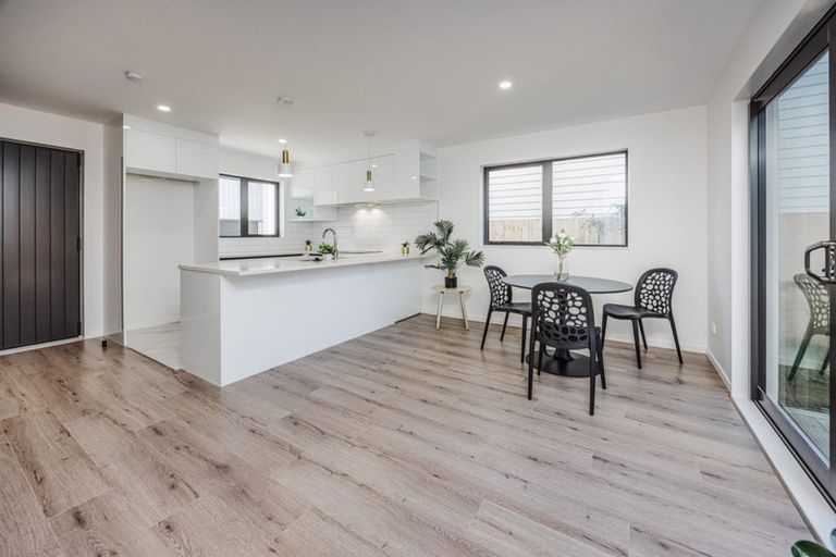 Photo of property in 2/6 Pah Road, Papatoetoe, Auckland, 2025