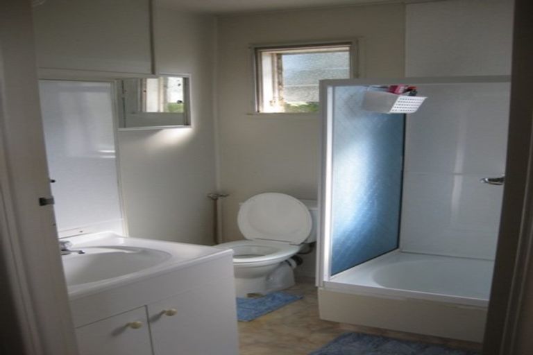 Photo of property in 23a Brian Crescent, Stanmore Bay, Whangaparaoa, 0932