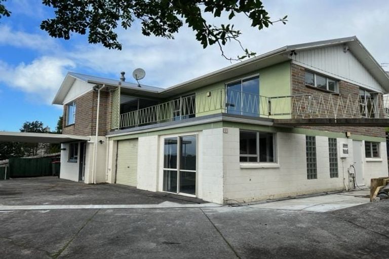 Photo of property in 3/53 Onewa Road, Northcote, Auckland, 0627