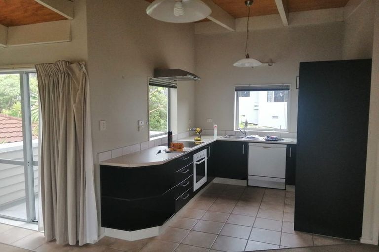 Photo of property in 103g Glengarry Road, Glen Eden, Auckland, 0602