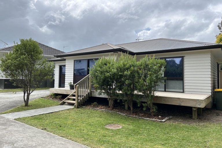 Photo of property in 40 Trinidad Road, Sunnynook, Auckland, 0620