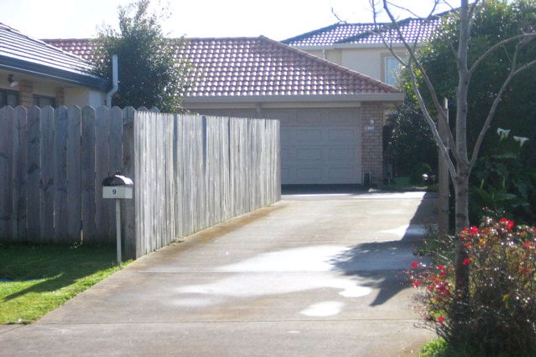 Photo of property in 9 Chapletown Drive, East Tamaki, Auckland, 2016