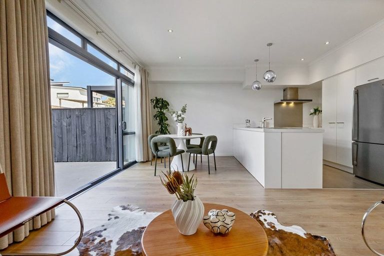 Photo of property in 33 Wallace Road, Hobsonville, Auckland, 0616