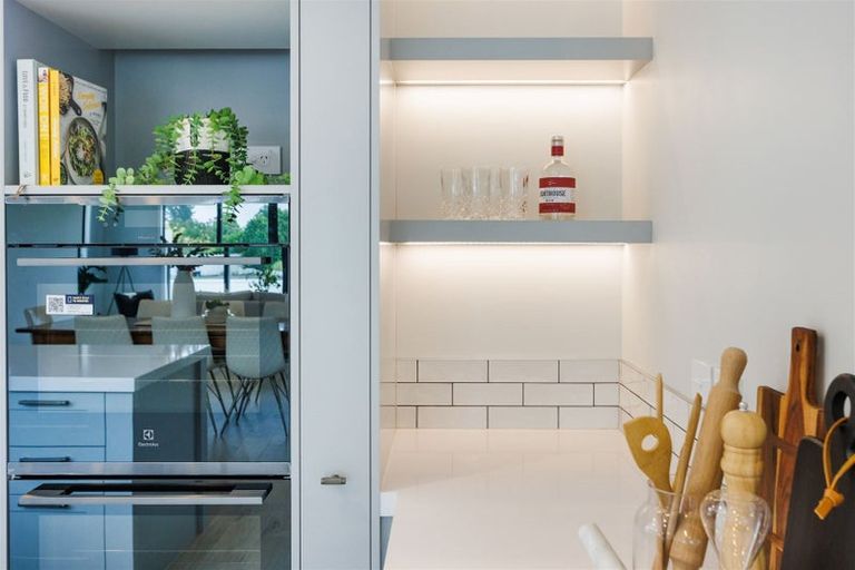 Photo of property in 92 Jickell Street, Hokowhitu, Palmerston North, 4410