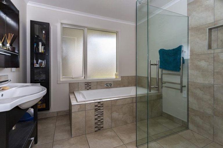 Photo of property in 28 Rooneys Road, Weston, Oamaru, 9491