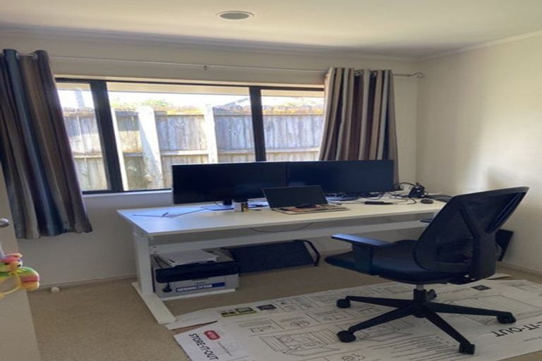 Photo of property in 1/11 Carniew Place, Dannemora, Auckland, 2016