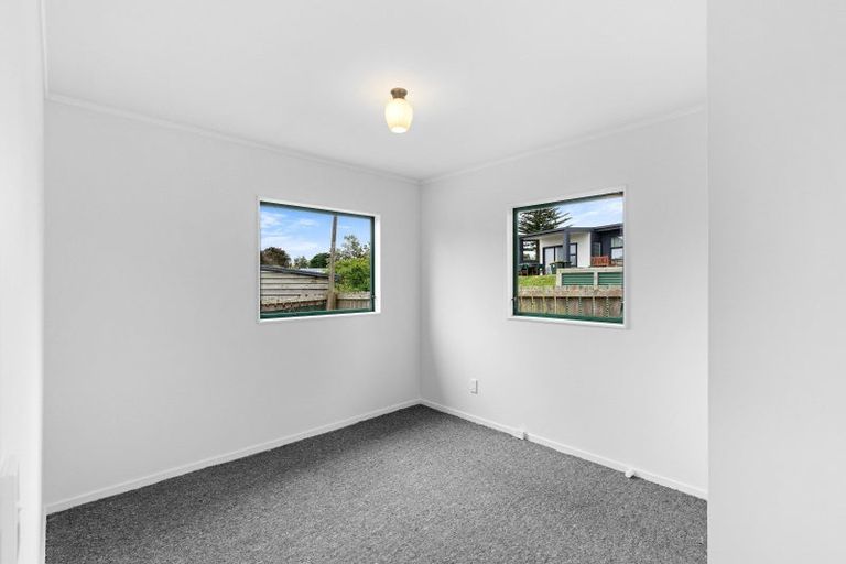 Photo of property in 14 Karaka Street, Otaki Beach, Otaki, 5512