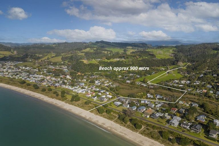 Photo of property in 34 Ara Mata, Cooks Beach, Whitianga, 3591