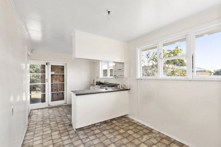 Photo of property in 61 Farmer Crescent, Taita, Lower Hutt, 5011