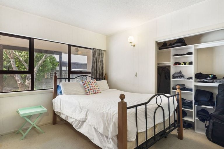 Photo of property in 115 Sunset Road, Totara Vale, Auckland, 0632