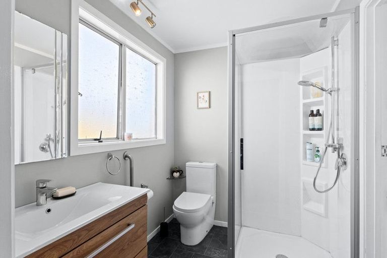 Photo of property in 5 Smeaton Road, Bell Block, New Plymouth, 4312