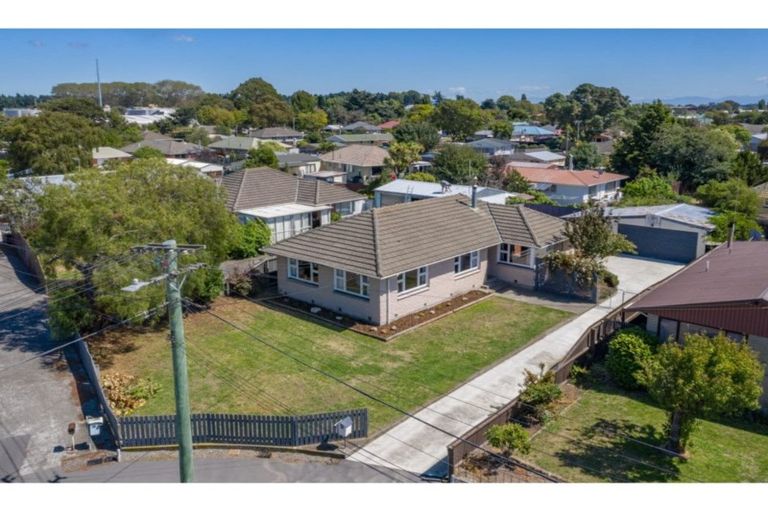 Photo of property in 17 Ariel Place, Aranui, Christchurch, 8061