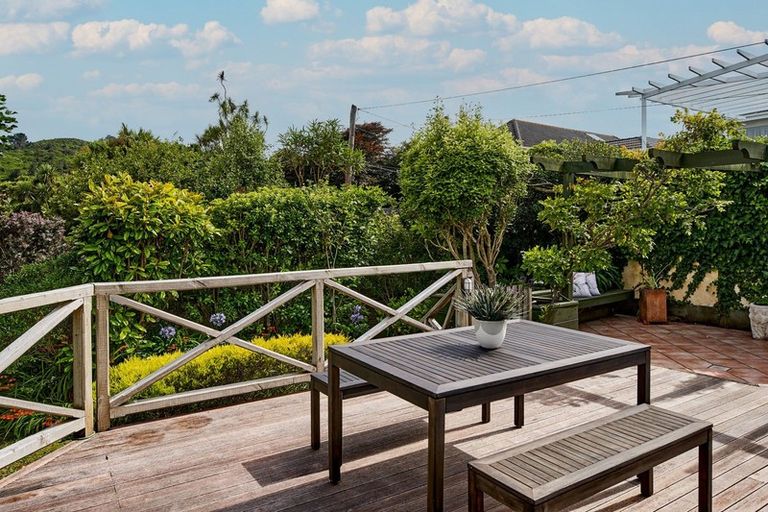 Photo of property in 196 Karori Road, Karori, Wellington, 6012