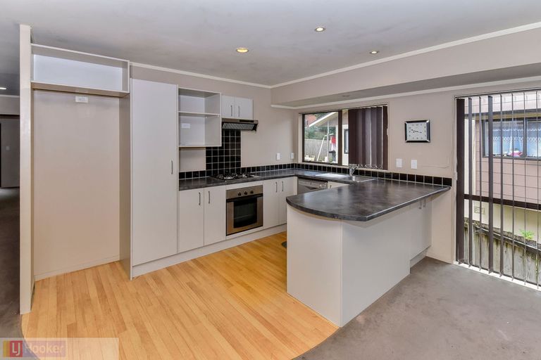 Photo of property in 82 Malaspina Place, Papatoetoe, Auckland, 2025