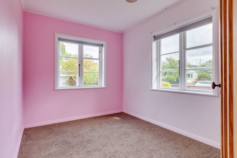 Photo of property in 18 Masters Crescent, Masterton, 5810