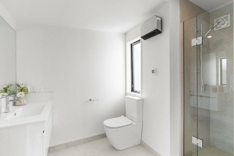 Photo of property in 16/130 Holly Road, St Albans, Christchurch, 8014