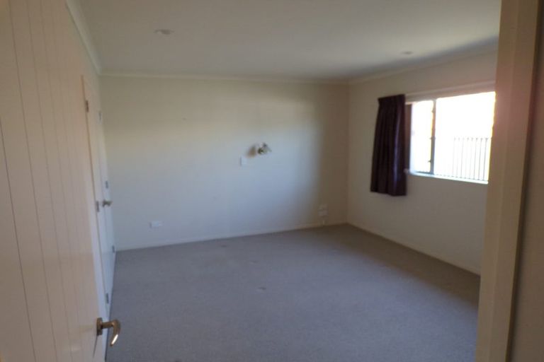Photo of property in 7a Warwick Crescent, Taradale, Napier, 4112