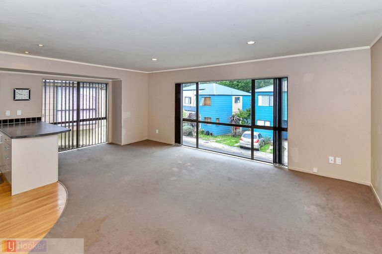 Photo of property in 82 Malaspina Place, Papatoetoe, Auckland, 2025