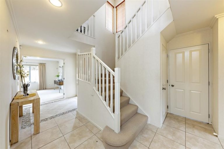 Photo of property in 15 William Woods Court, Flat Bush, Auckland, 2016