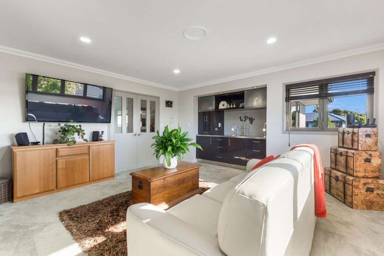 Photo of property in 176b Heta Road, Highlands Park, New Plymouth, 4312