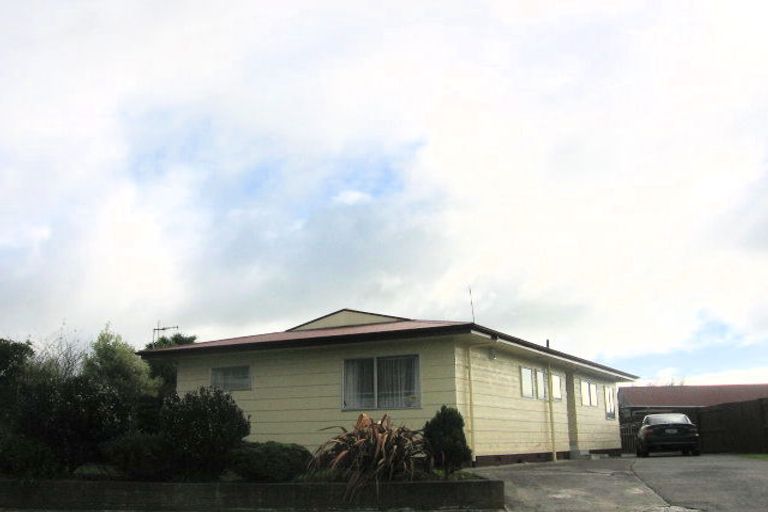 Photo of property in 4 Ashton Place, Highbury, Palmerston North, 4412