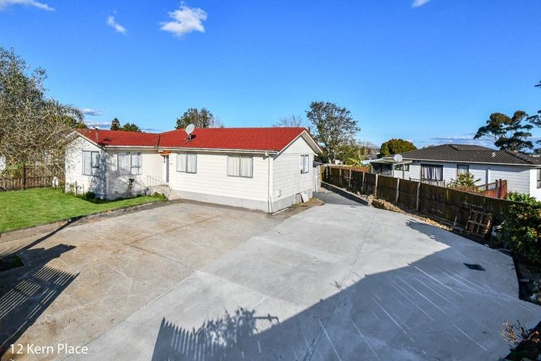 Photo of property in 12 Kern Place, Manurewa, Auckland, 2102