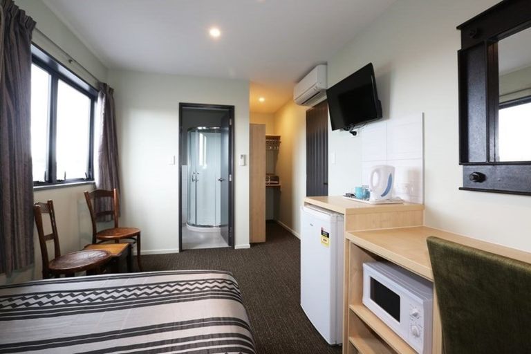 Photo of property in 5 Wharenui Road, Upper Riccarton, Christchurch, 8041