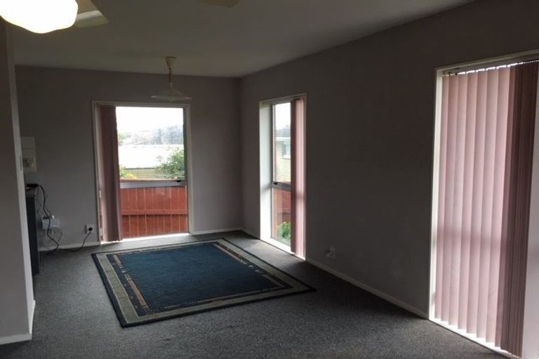 Photo of property in 2/527 Weymouth Road, Weymouth, Auckland, 2103