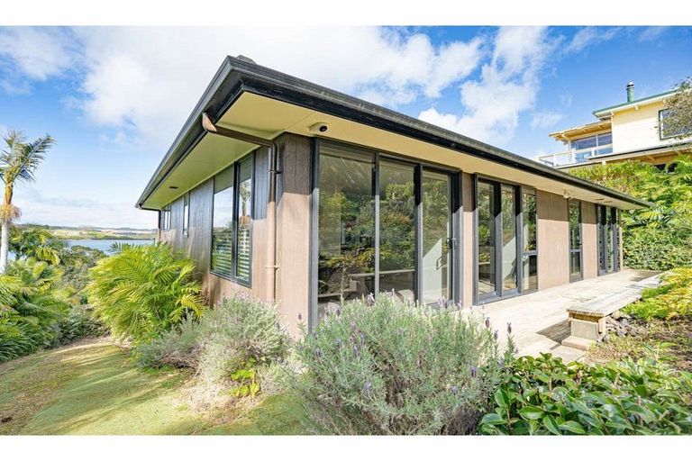 Photo of property in 34 Rangitane Loop Road, Kerikeri, 0294