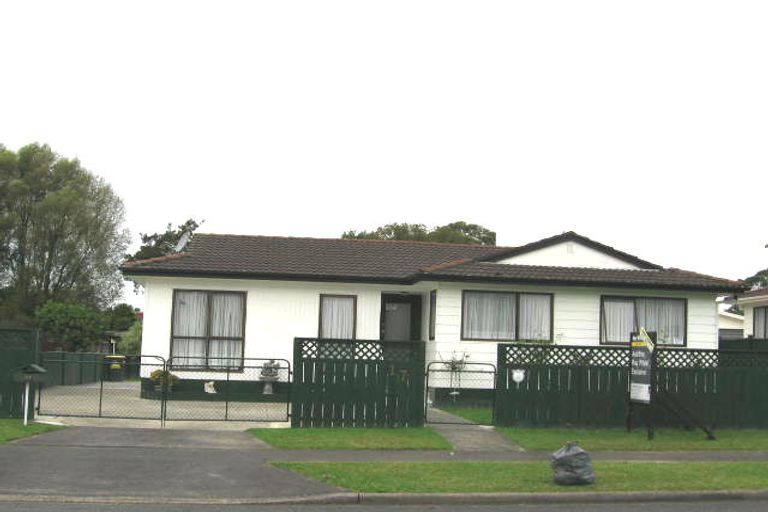 Photo of property in 17 Arodella Crescent, Ranui, Auckland, 0612