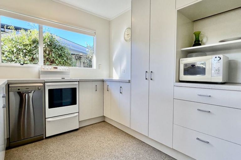 Photo of property in 4 Allman Drive, Coromandel, 3506