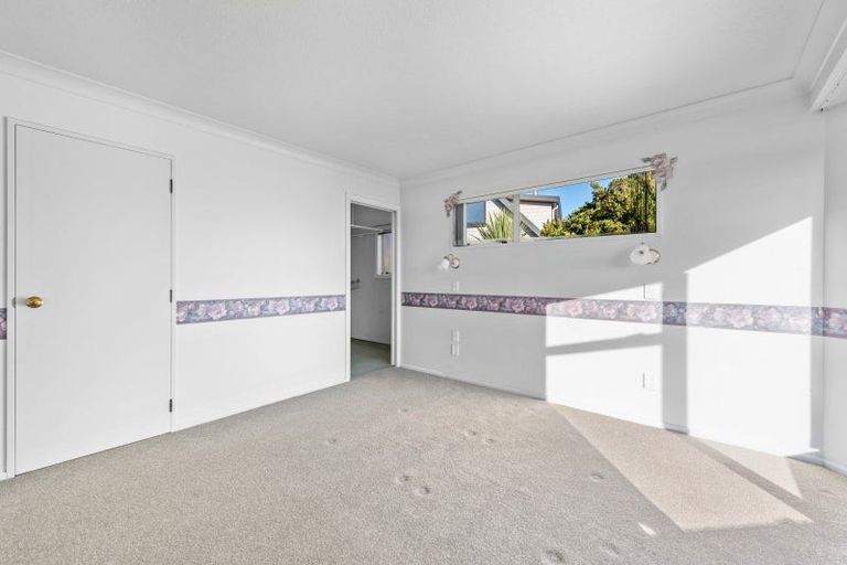Photo of property in 43 Aotea Crescent, Gore, 9710