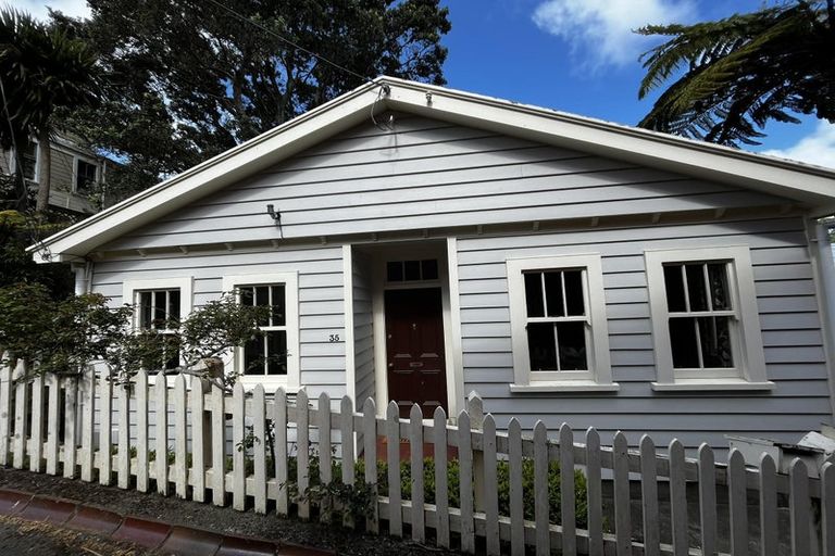 Photo of property in 35 Glenbervie Terrace, Thorndon, Wellington, 6011