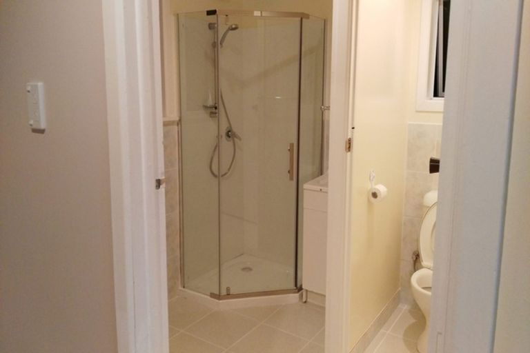 Photo of property in 44 Brandon Road, Glen Eden, Auckland, 0602