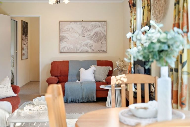 Photo of property in 27 Waimea Road, Waikanae Beach, Waikanae, 5036