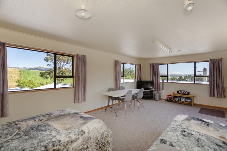 Photo of property in 16 Coronation Street, Moeraki, Palmerston, 9482
